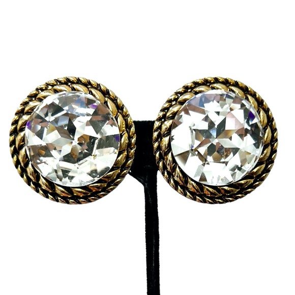 VINTAGE GOLD TONE AND FACETED CRYSTAL DOME CLIP ON EARRINGS - Picture 1 of 14